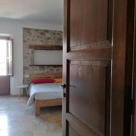 サントゥ・ルッスルジュ Deiana Bed & Breakfast エクステリア 写真