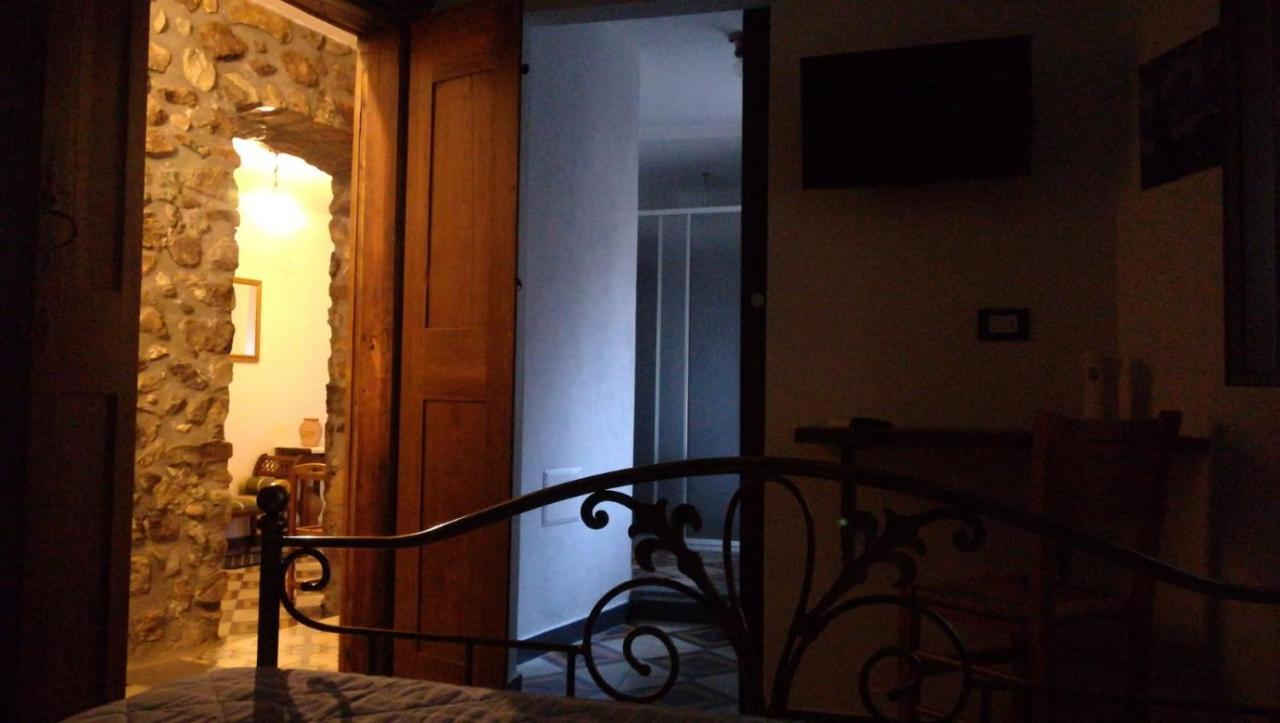 サントゥ・ルッスルジュ Deiana Bed & Breakfast エクステリア 写真