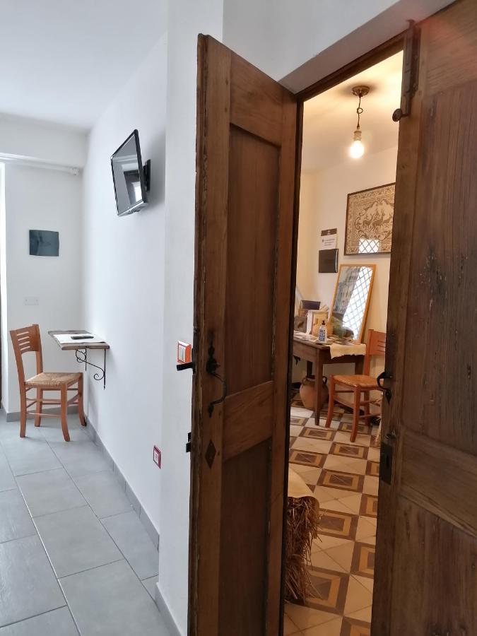 サントゥ・ルッスルジュ Deiana Bed & Breakfast エクステリア 写真