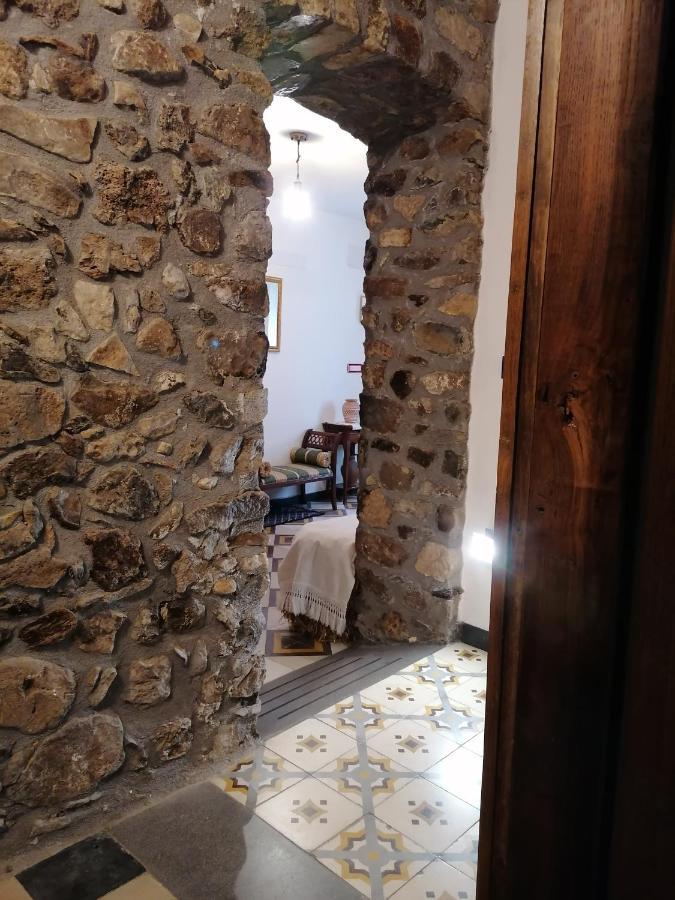 サントゥ・ルッスルジュ Deiana Bed & Breakfast エクステリア 写真