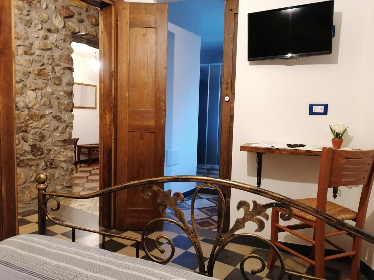 サントゥ・ルッスルジュ Deiana Bed & Breakfast エクステリア 写真
