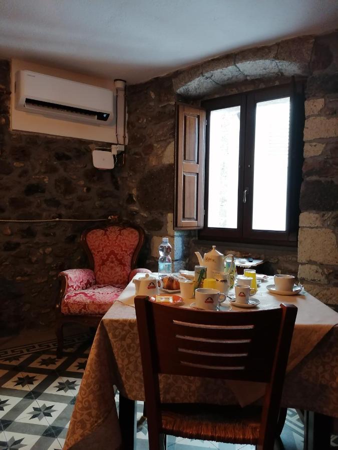 サントゥ・ルッスルジュ Deiana Bed & Breakfast エクステリア 写真