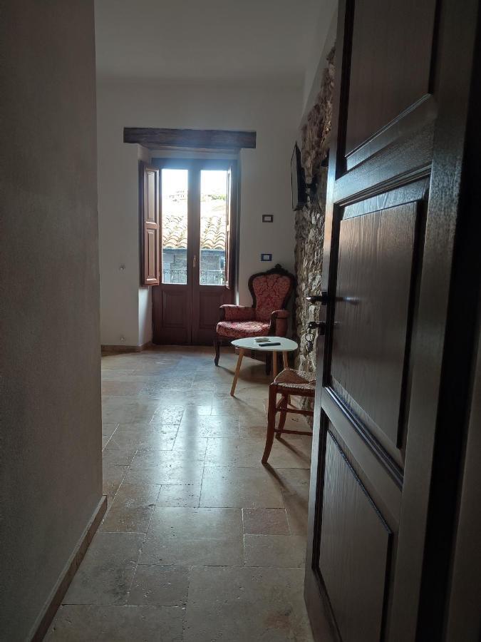 サントゥ・ルッスルジュ Deiana Bed & Breakfast エクステリア 写真