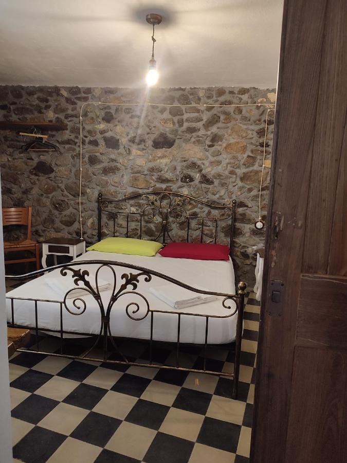サントゥ・ルッスルジュ Deiana Bed & Breakfast エクステリア 写真