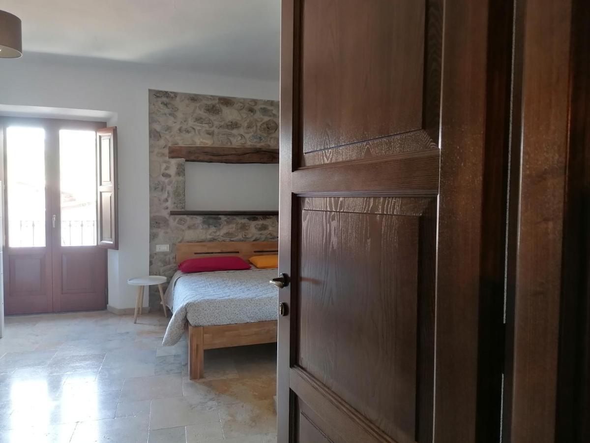 サントゥ・ルッスルジュ Deiana Bed & Breakfast エクステリア 写真