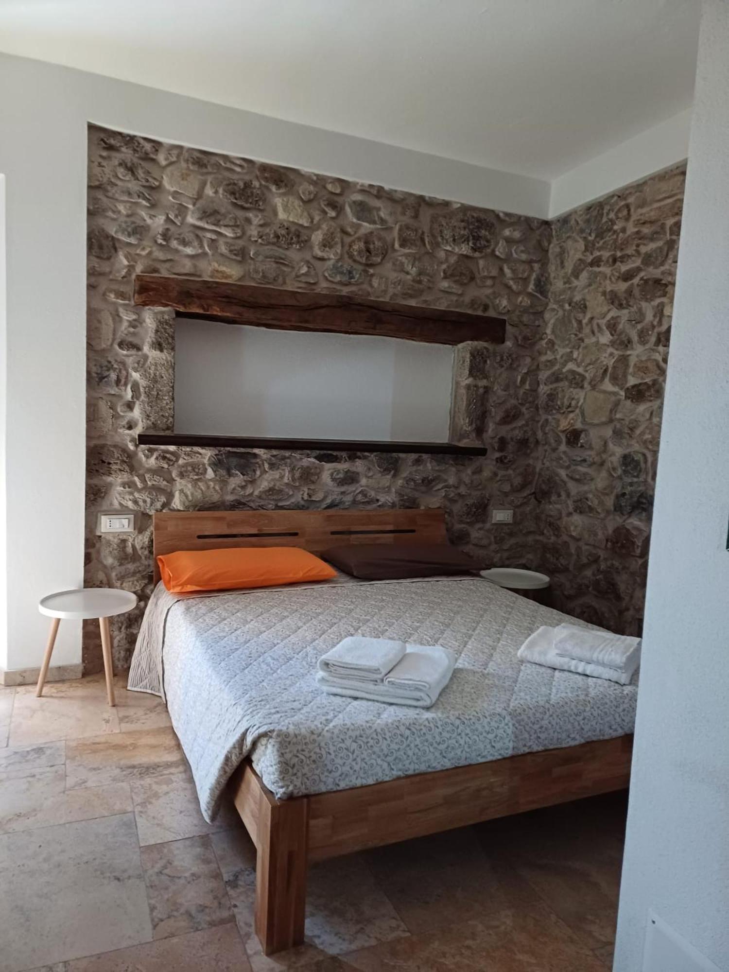 サントゥ・ルッスルジュ Deiana Bed & Breakfast エクステリア 写真